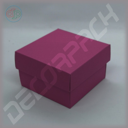 Коробка 80(60)*80(60)*50 мм із зовнішньою картонною кришкою